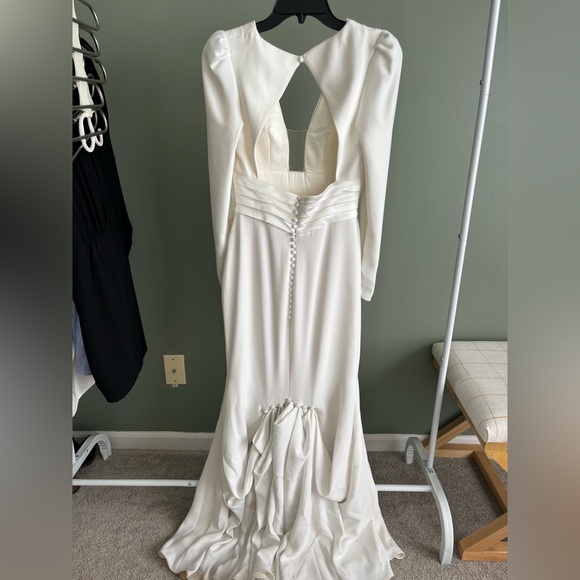 Beautiful Adrienne Wedding Gown - Picture 10 of 16